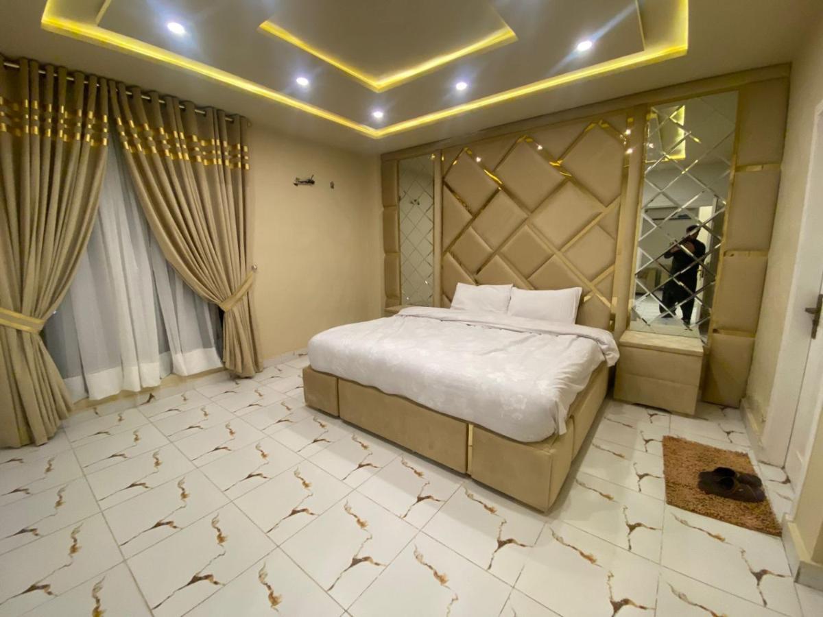 Luxe Suites Bahria Town Lahor Kültér fotó
