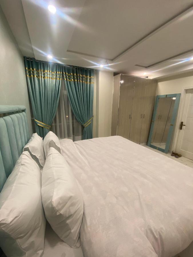 Luxe Suites Bahria Town Lahor Kültér fotó
